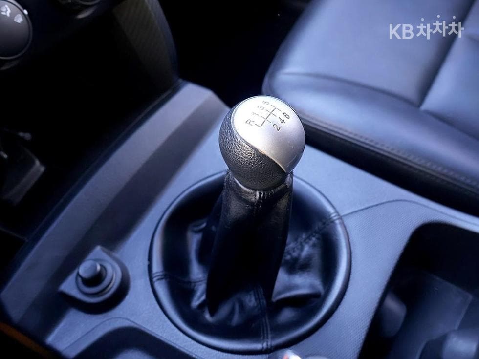 КейДжи Мобилити Корандо Спорт (pickup variant)CX5 2WD Еко (економичен клас) - 7