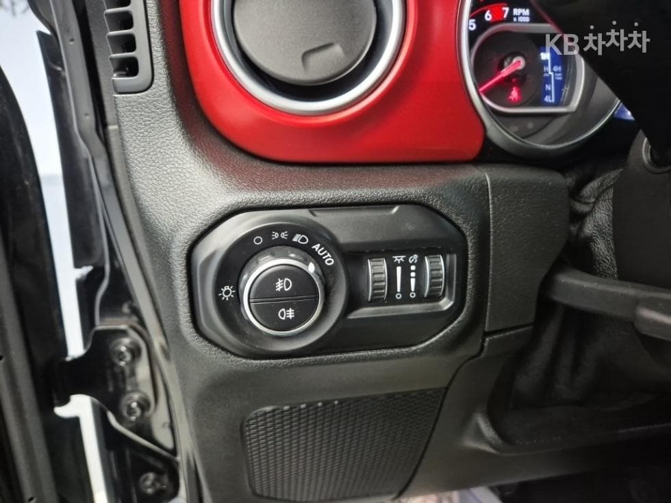 지프 랭글러 (JL)2.0 루비콘 하이 4도어 Standard - 17