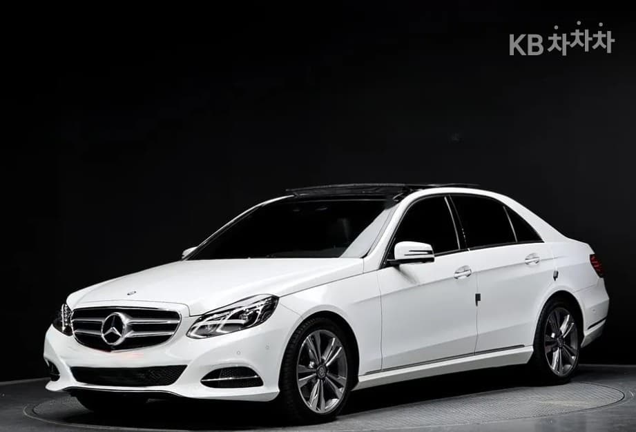 Mercedes-Benz Нов E-Клас Нов E300(14~) Авангард W212(14~) - Image 1