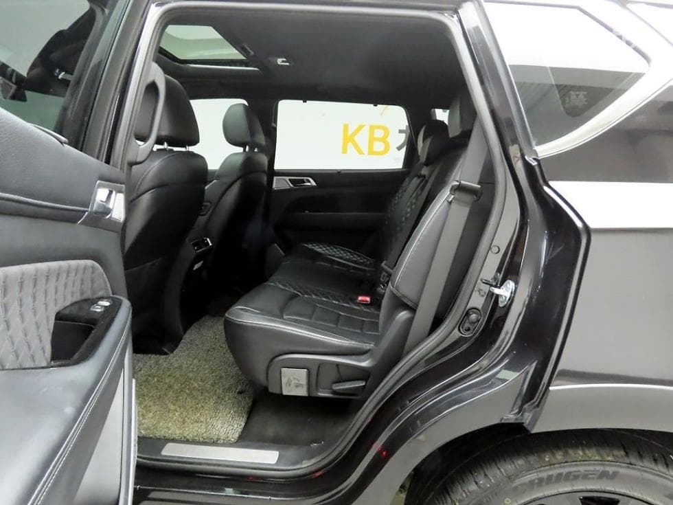 KG Mobility All New Rexton2.2 4WD 더 블랙 - 12