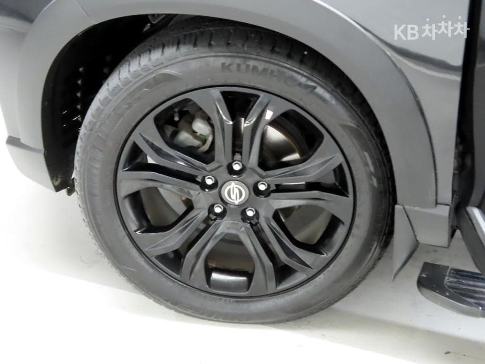 KG Mobility All New Rexton2.2 4WD 더 블랙 - 19