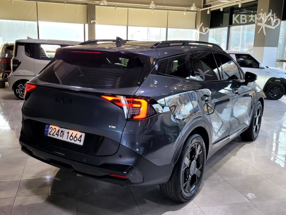 Kia The New (facelift) Sportage1.6 Gasoline Turbo 2WD X-Line - 3