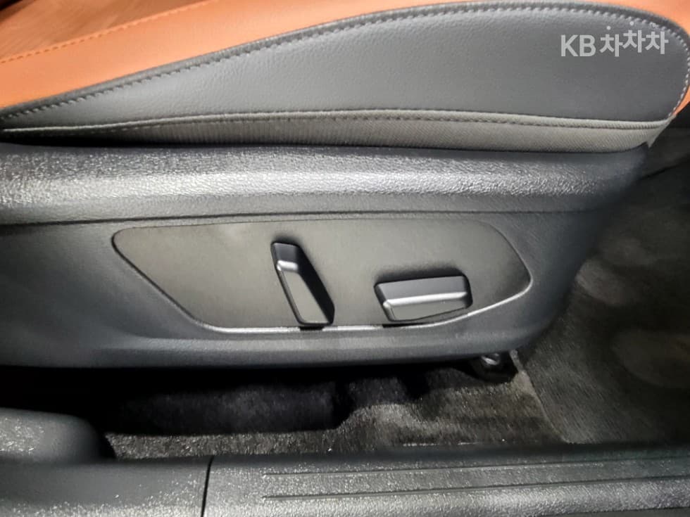 Kia The New (facelift) Sportage1.6 Gasoline Turbo 2WD X-Line - 24