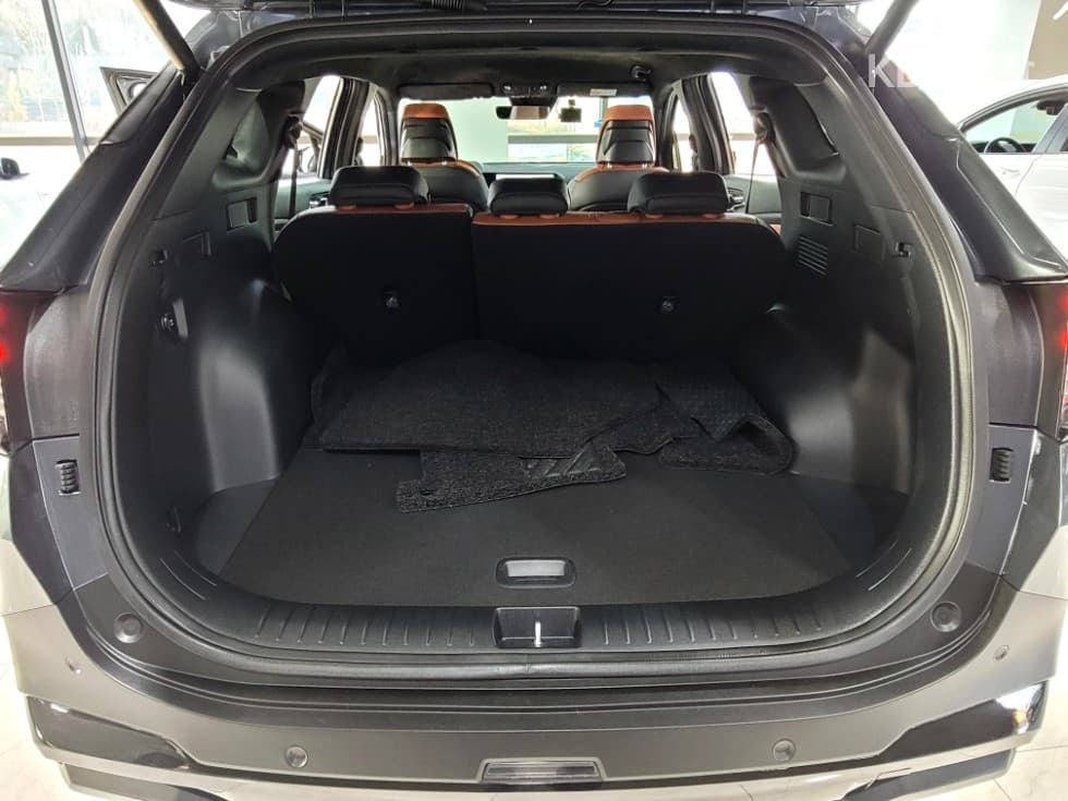 Kia The New (facelift) Sportage1.6 Gasoline Turbo 2WD X-Line - 30