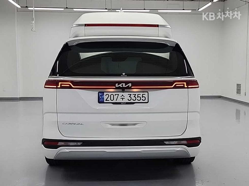 Киа The New (фейслифт) Канивал 4-то поколениеВисок Лимузин (Канивал) D2.2 9-местен Signature - 3