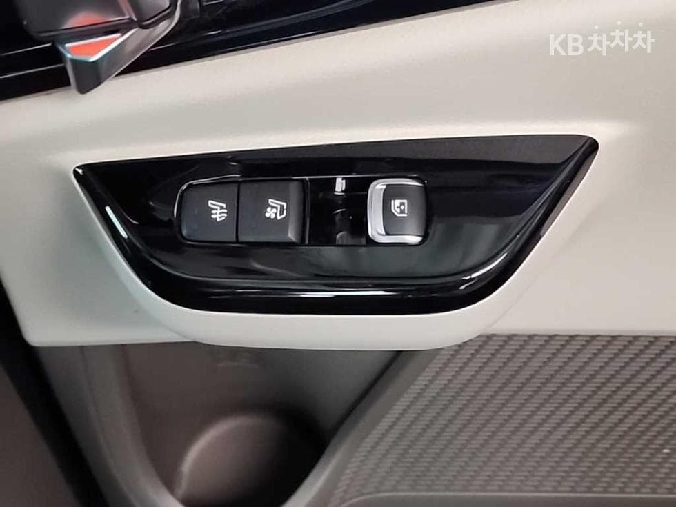 Киа The New (фейслифт) Канивал 4-то поколениеВисок Лимузин (Канивал) D2.2 9-местен Signature - 14