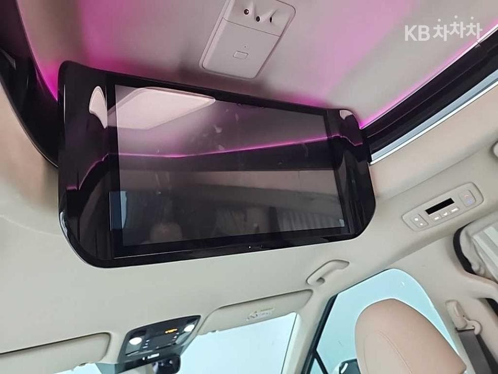 Киа The New (фейслифт) Канивал 4-то поколениеВисок Лимузин (Канивал) D2.2 9-местен Signature - 16