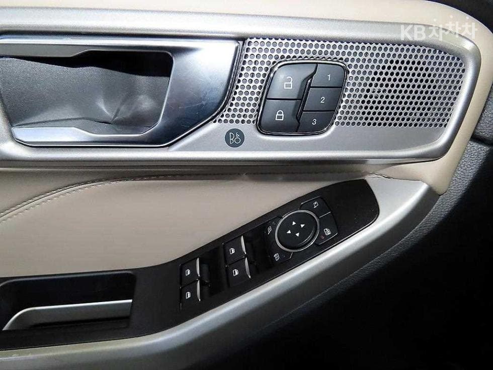 Ford Explorer(6세대)Gasoline Turbo 2.3 AWD Limited - 13