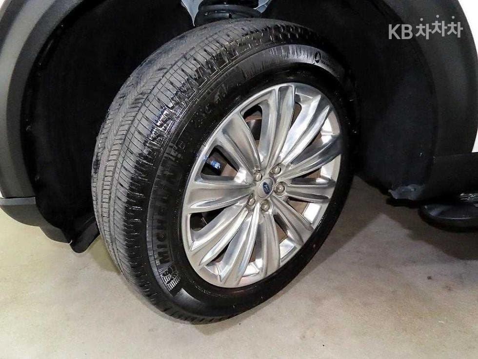 Ford Explorer(6세대)Gasoline Turbo 2.3 AWD Limited - 20