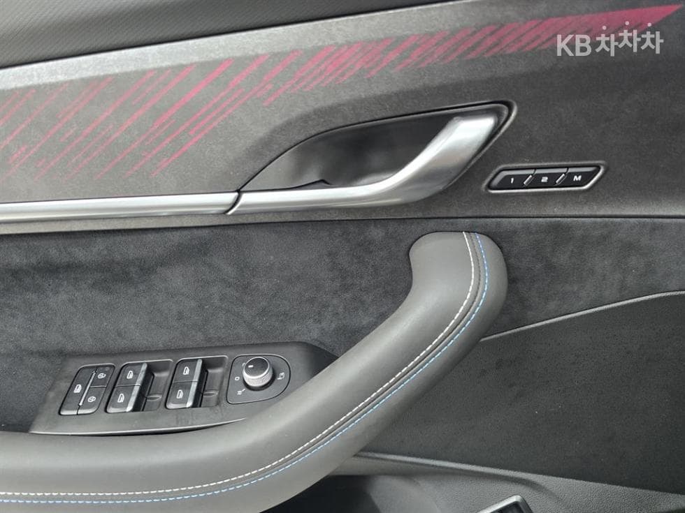 Рено Корея 그랑 콜레오스E-Tech Хибрид 에스프리 알핀 누아르 - 13