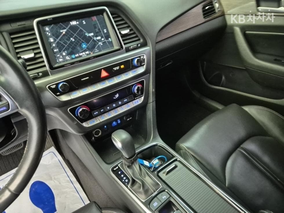 Hyundai Sonata New Rise2.0 Modern - 10