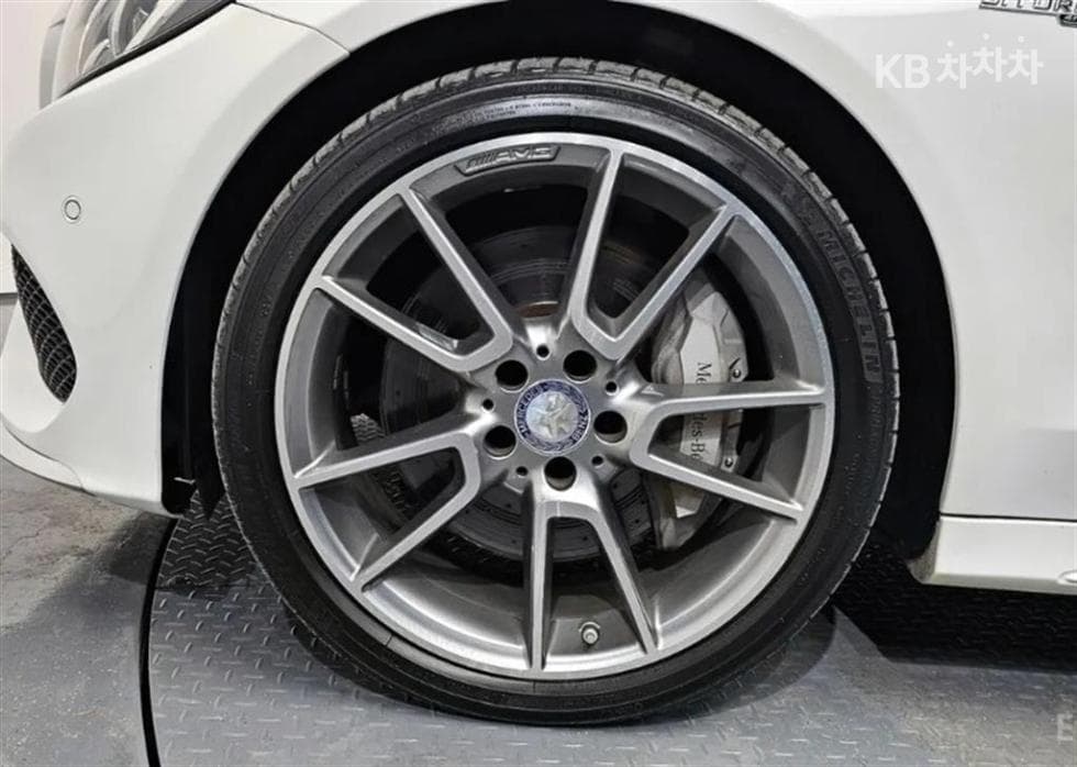 Mercedes-Benz The New (фейслифт) C-КласC450 AMG 4MATIC - 5