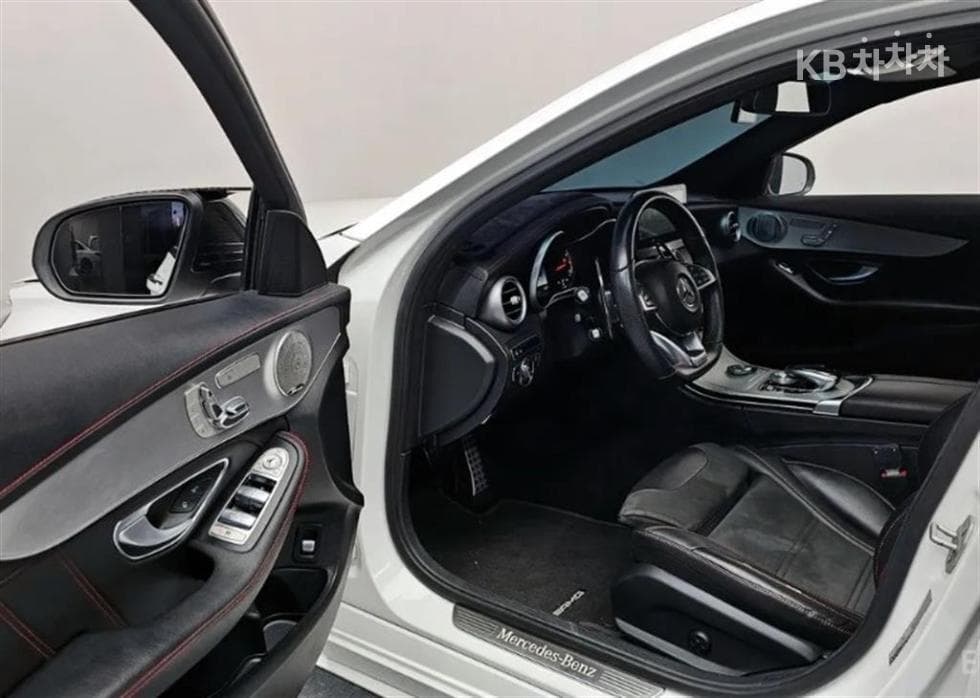 Mercedes-Benz The New (фейслифт) C-КласC450 AMG 4MATIC - 11