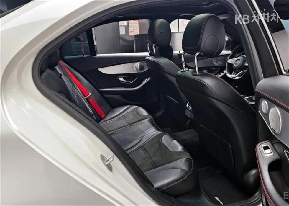 Mercedes-Benz The New (фейслифт) C-КласC450 AMG 4MATIC - 12