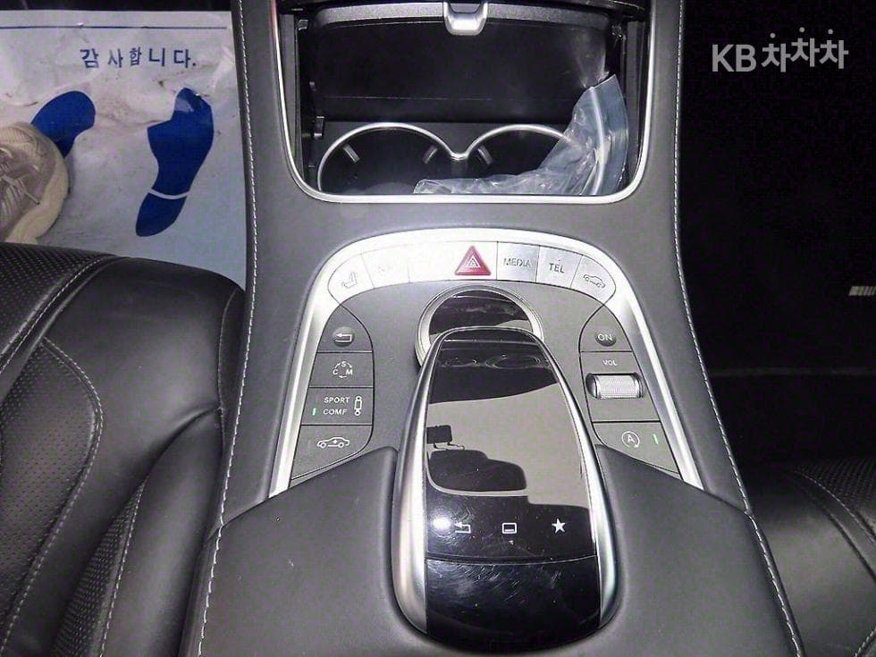 Mercedes-Benz Нов S-КласНов S63 AMG 4MATIC Стандартен - 12