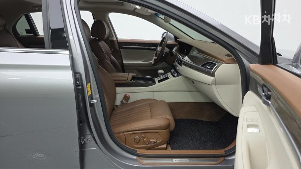 Genesis G903.8 GDi AWD Premium Luxury - 9