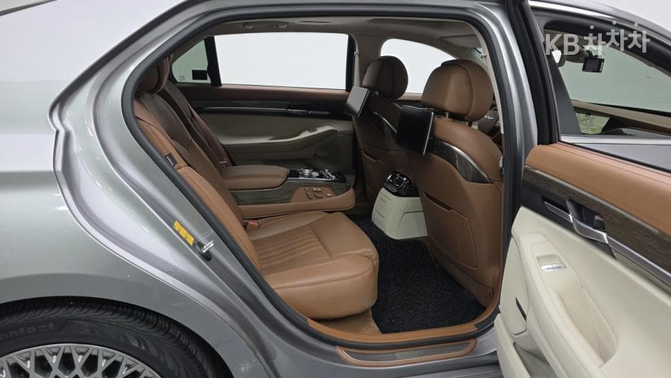 Genesis G903.8 GDi AWD Premium Luxury - 10