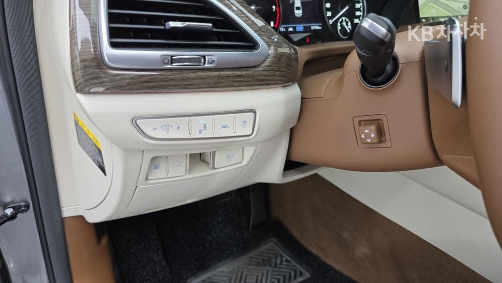 Genesis G903.8 GDi AWD Premium Luxury - 17