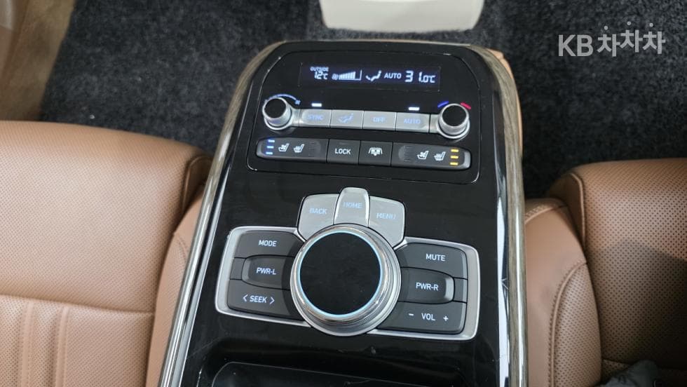 Genesis G903.8 GDi AWD Premium Luxury - 18