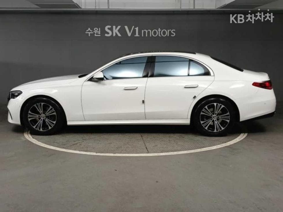 Mercedes-Benz E-클래스 (W214)E200 Avantgrade - 3