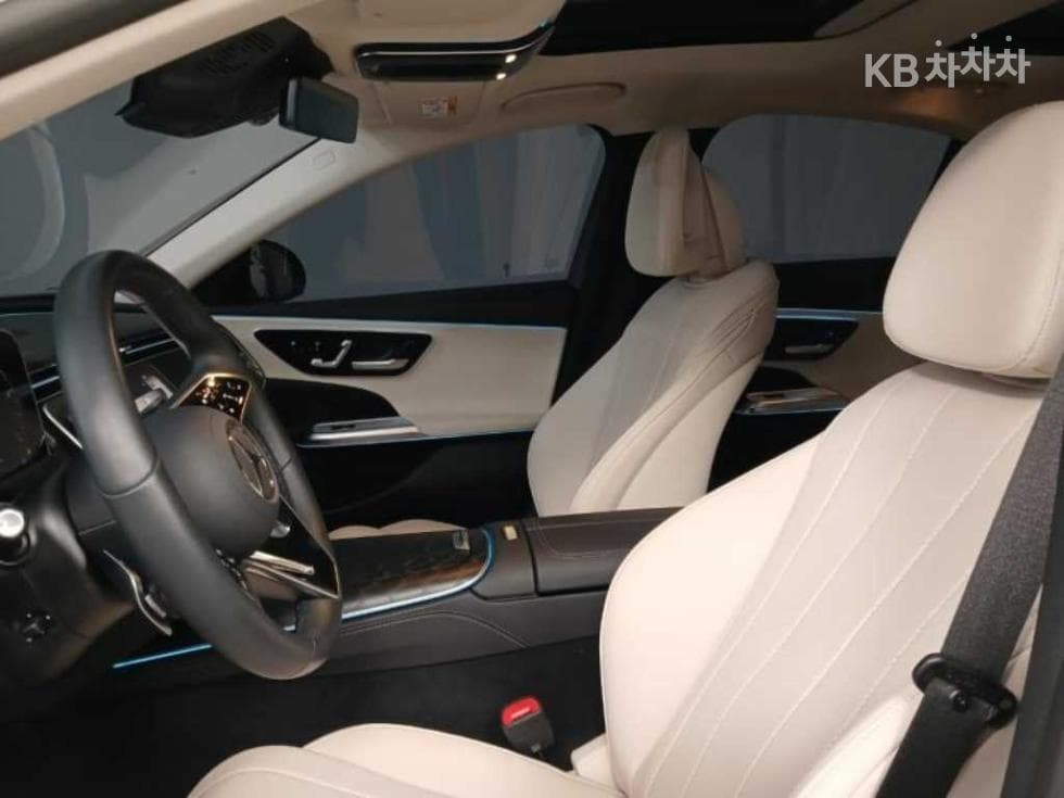 Mercedes-Benz E-클래스 (W214)E200 Avantgrade - 7