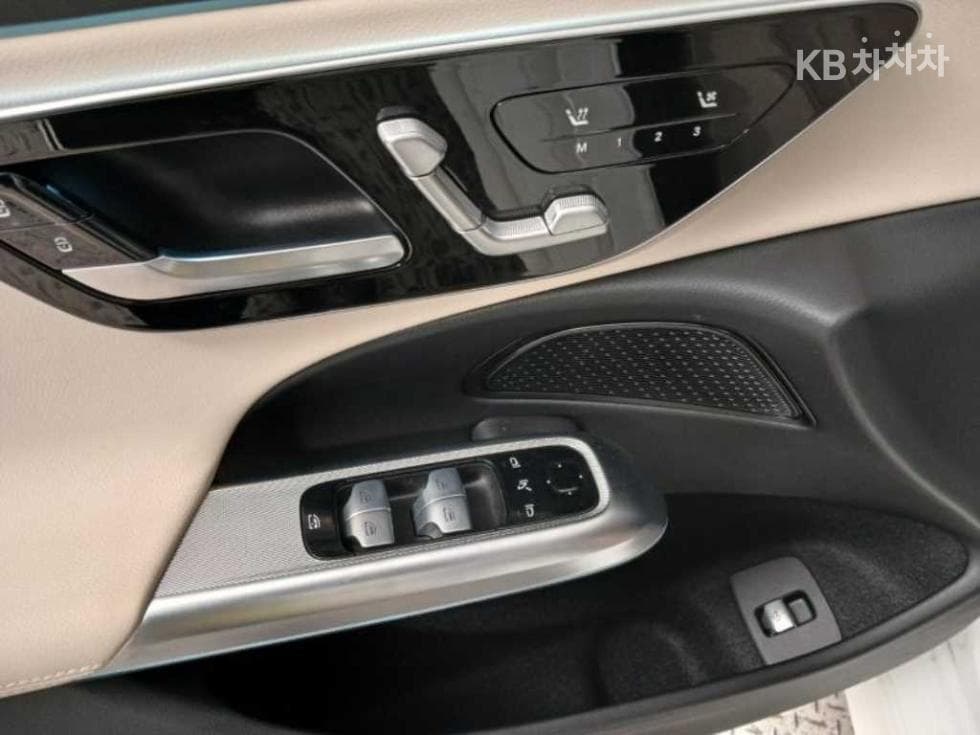 Mercedes-Benz E-클래스 (W214)E200 Avantgrade - 9