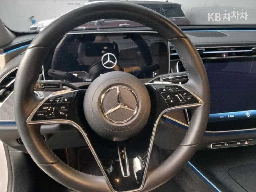 Mercedes-Benz E-클래스 (W214)E200 Avantgrade - 11