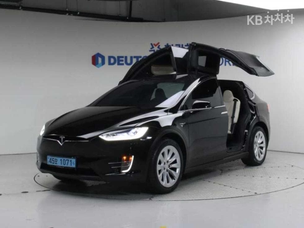 테슬라 Model X Long Range - Image 1