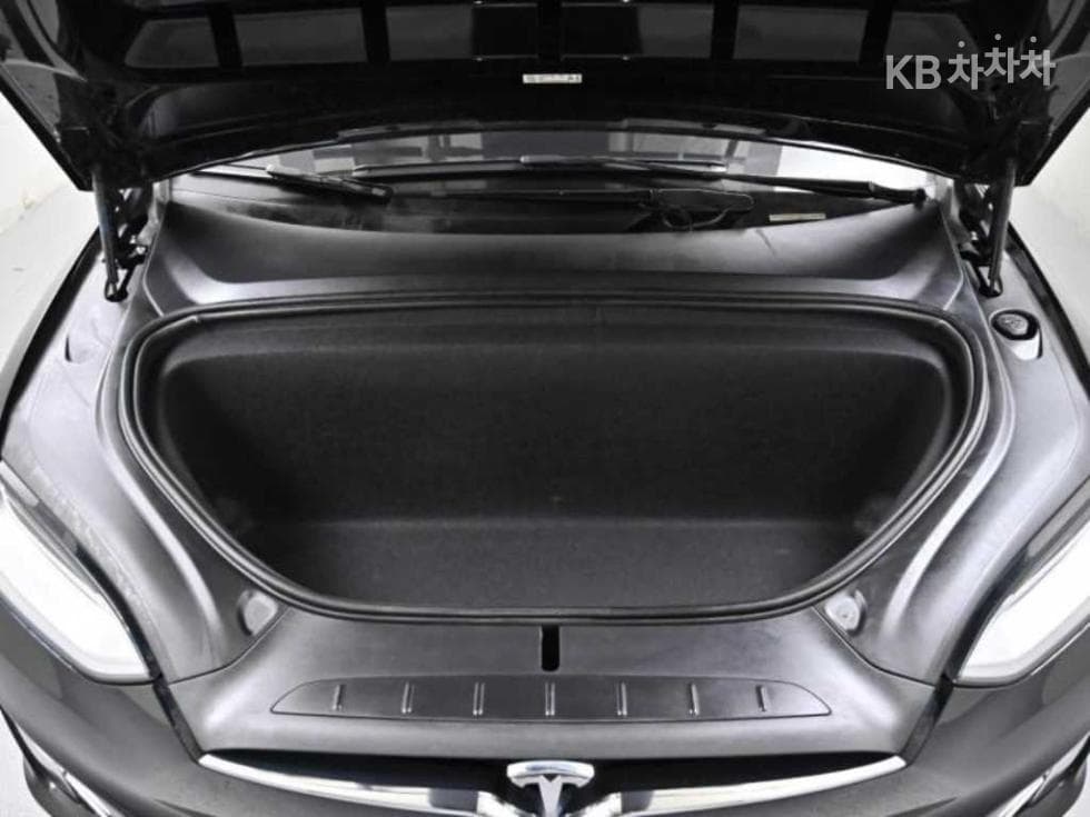 테슬라 Model XLong Range - 6