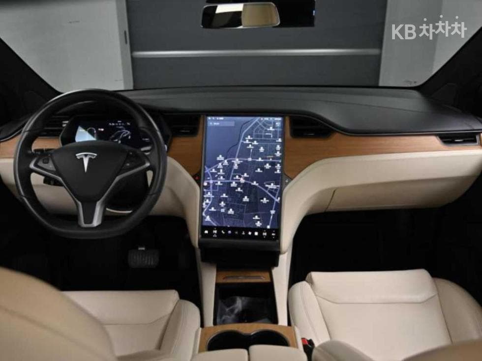 테슬라 Model XLong Range - 7