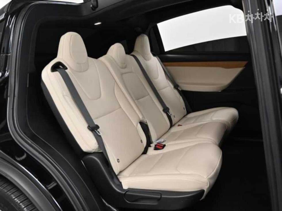 테슬라 Model XLong Range - 12