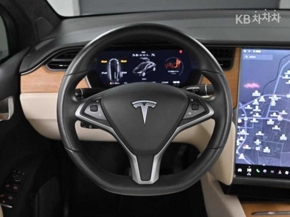 테슬라 Model XLong Range - 13