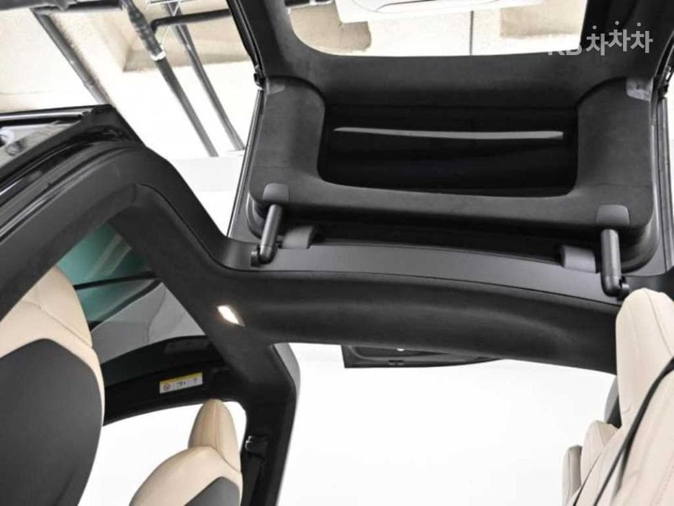 테슬라 Model XLong Range - 18