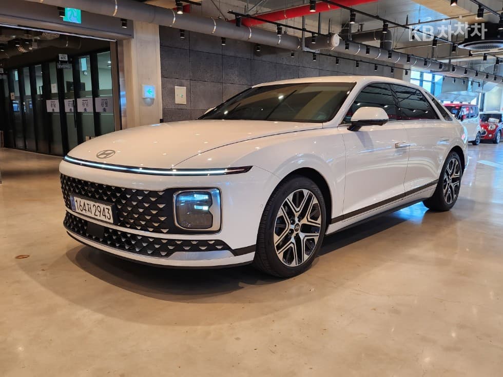 Hyundai The All New Grandeur (Azera) Hybrid 1.6 Turbo Gasoline Exclusive - Image 1