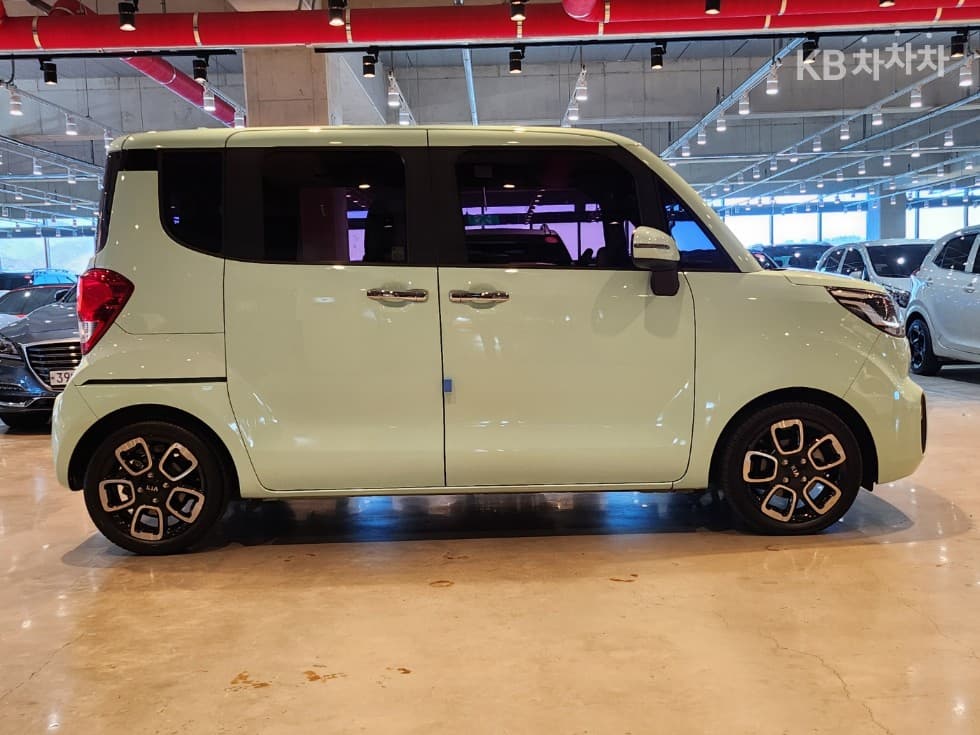 Kia The New (facelift) Ray (van)1.0 Gasoline Signature - 3