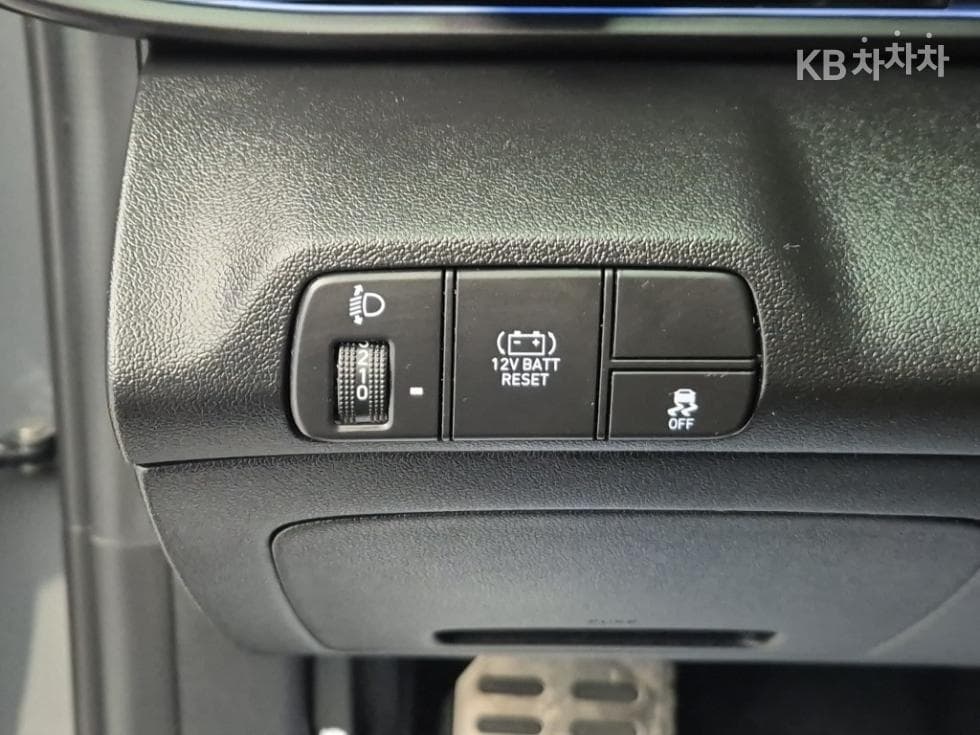 Хюндай The New (фейслифт) Avante (Elantra) Хибрид (CN7)1.6 HEV Inspiration - 17