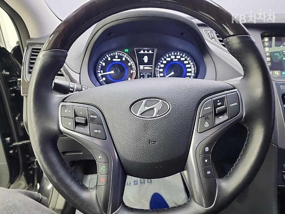 Hyundai Grandeur (Azera)HGHG240 Modern - 9