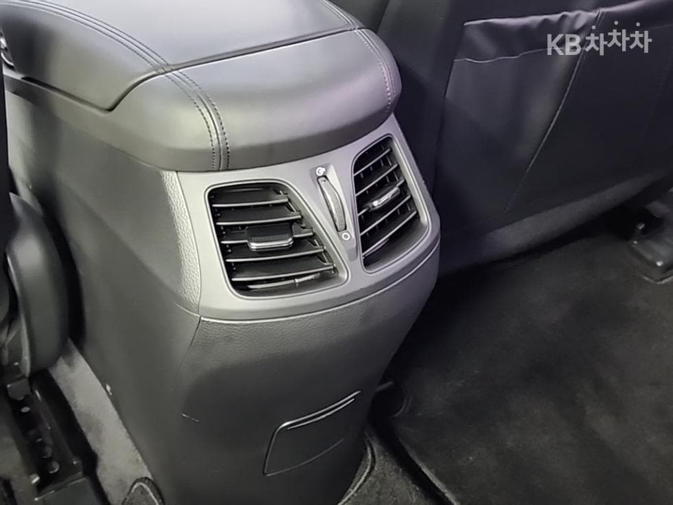 Hyundai Grandeur (Azera)HGHG240 Modern - 13