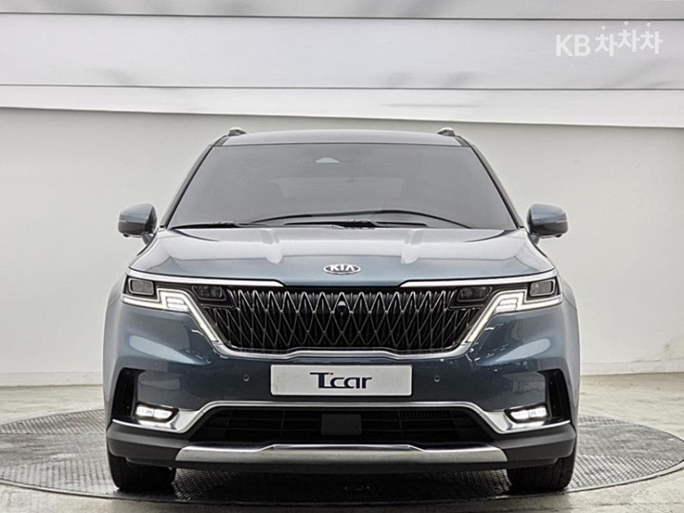 Киа Канивал 4-то поколениеD2.2 9-местен Signature - 3