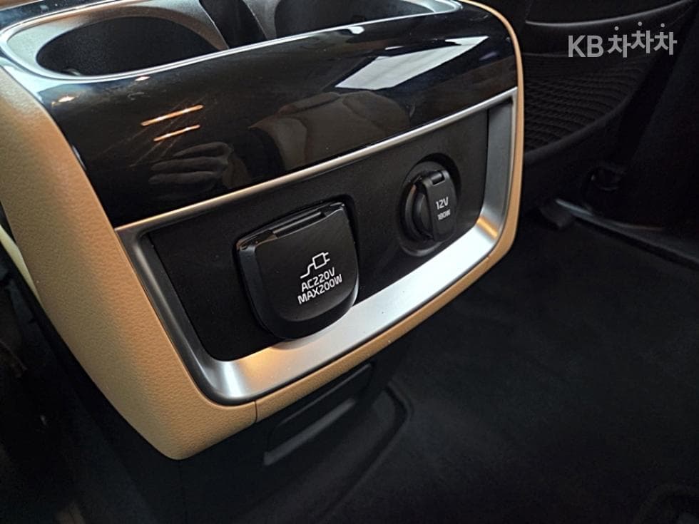 Киа Канивал 4-то поколениеD2.2 9-местен Signature - 28