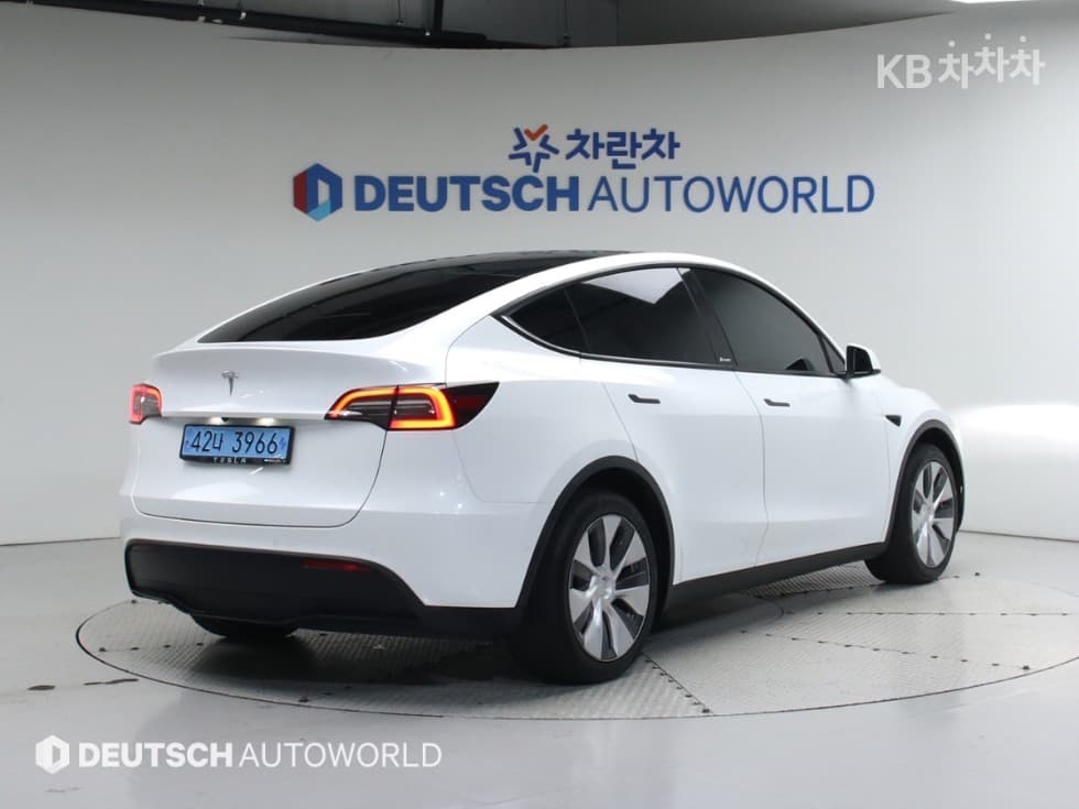 테슬라 Model YStandard Range - 2
