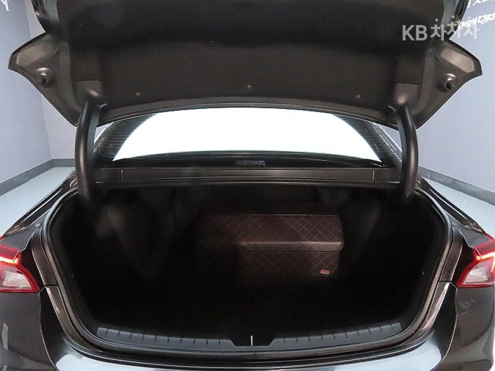 Kia K5 3rd Gen1.6 Gasoline Turbo Noblesse - 19