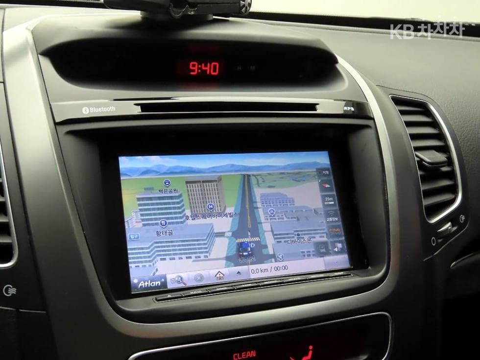 Kia NewSorentoRDiesel 2.0 2WD Prestige - 8