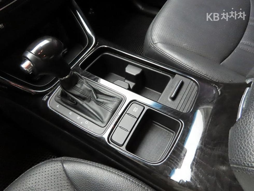 Kia NewSorentoRDiesel 2.0 2WD Prestige - 10