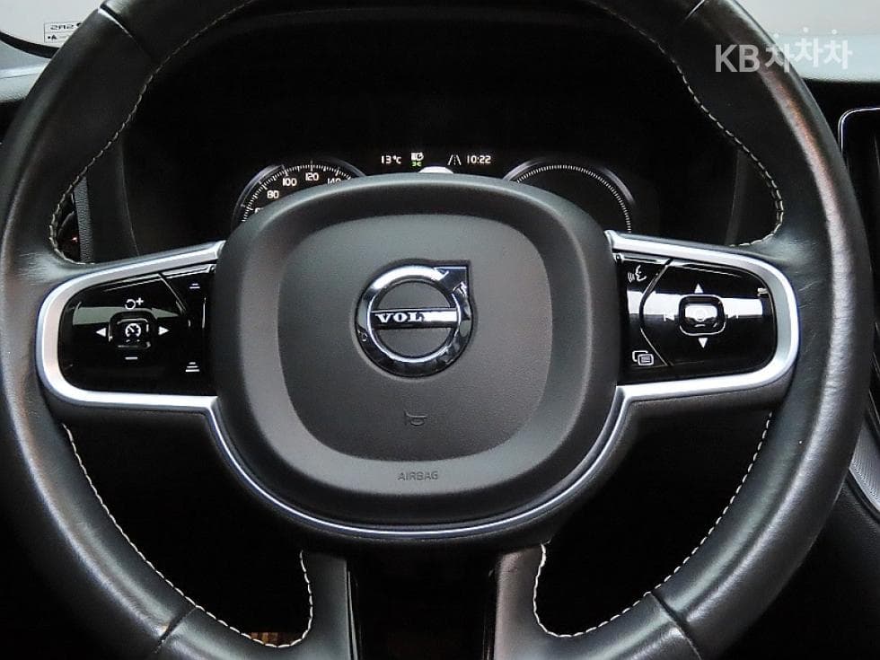 Volvo XC60 Second generationT8 R-Design - 17