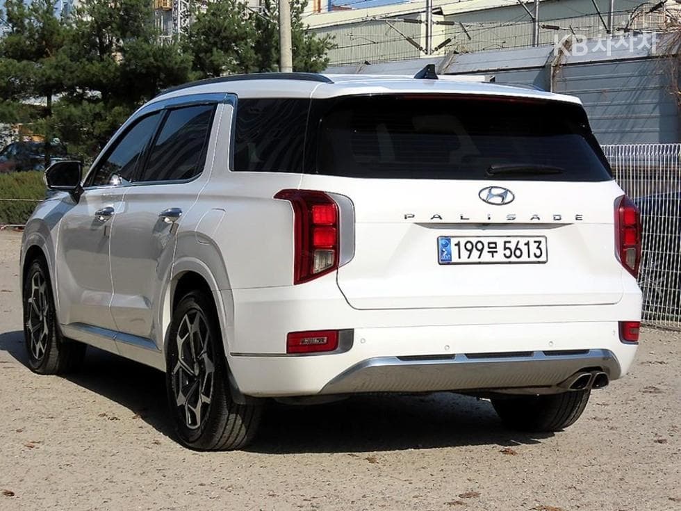 Хюндай Palisade2.2 Дизел 7-местен (Лимузин) Calligraphy - 3