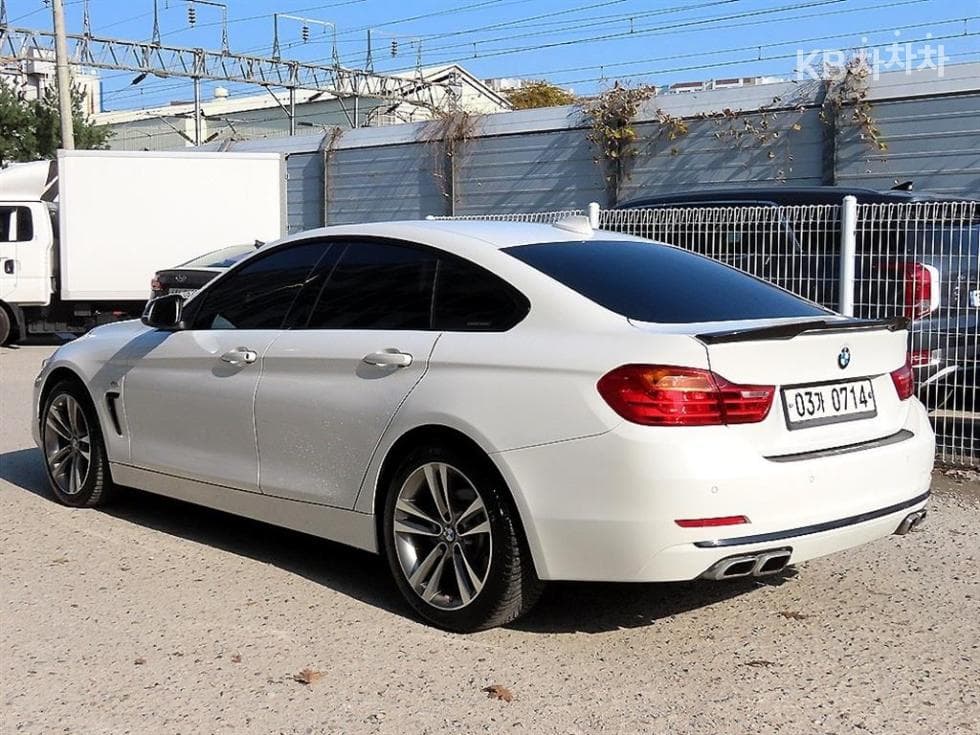 BMW 4시리즈 (F32)420d 그란Купе F36 xDrive 스포츠 라Местен - 3