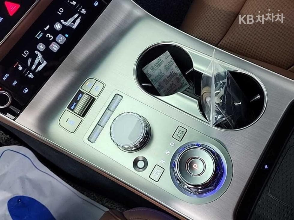 Дженезис GV70Бензин 2.5T 2WD - 10