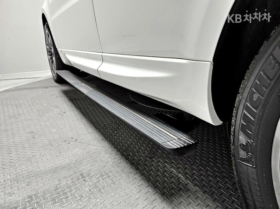 Land Rover Нов Рендж Ровер Спорт3.0 SDV6 Autobiography Dynamic - 16