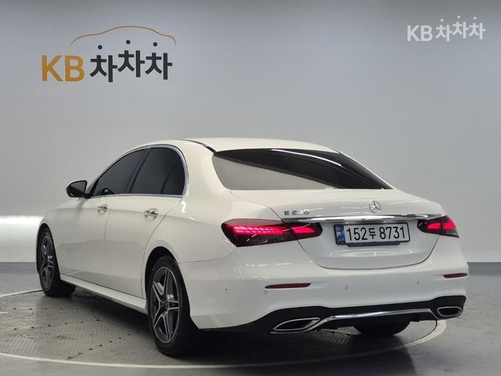 Mercedes-Benz E-Клас (W213)E250 AMG Line - 2